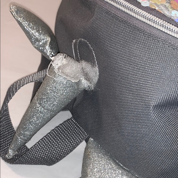 Adorable sequin unicorn 🦄 pack pack. - Picture 3 of 5